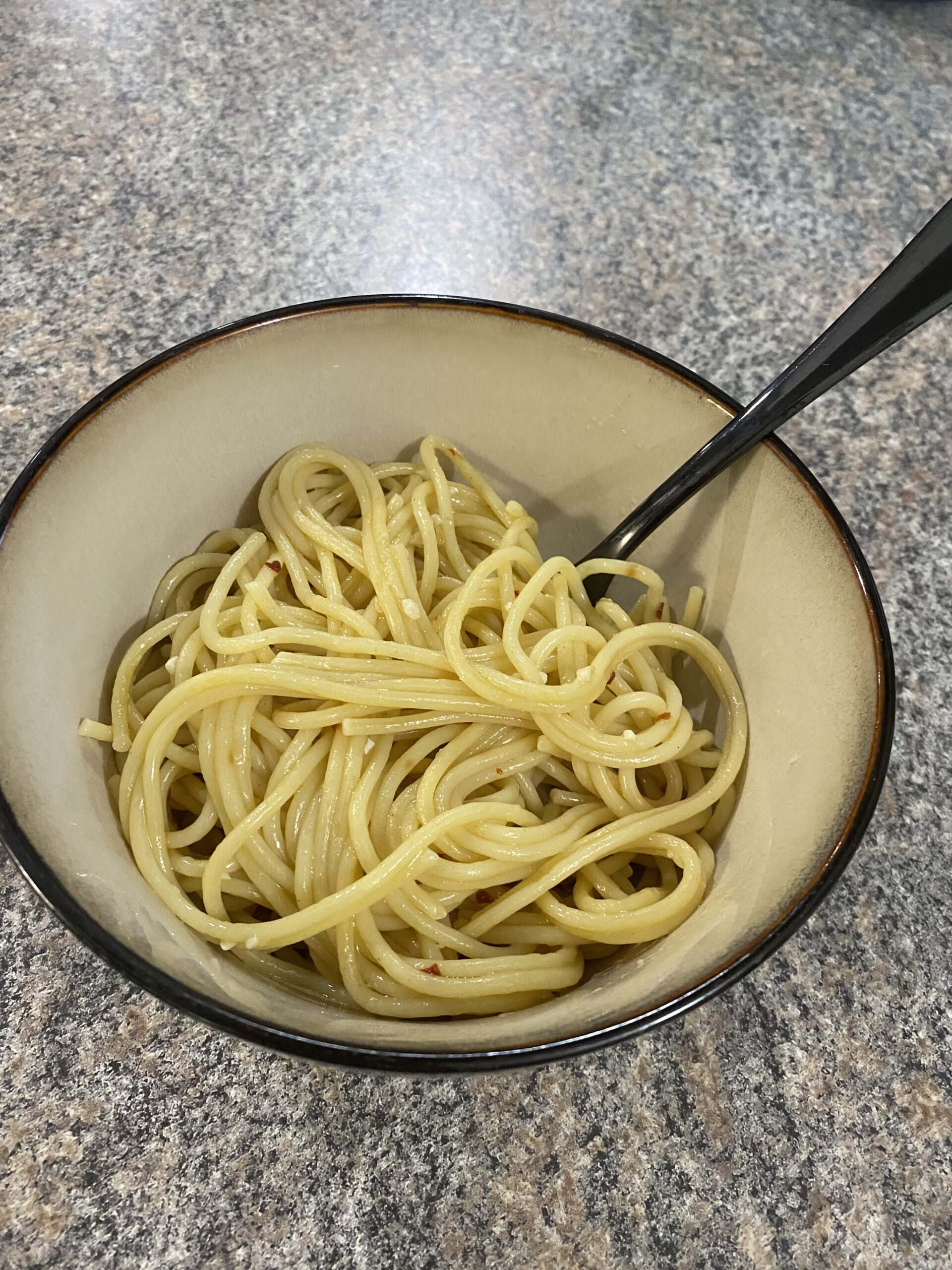 olive-oil-spaghetti-freshly-homecooked